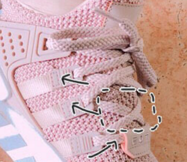 【图片】对比识别三叶草阿迪达斯Adidas鞋的真假防伪辨别方法(图4) 【图片】对比识别三叶草阿迪达斯Adidas鞋的真假防伪辨别方法(图4)